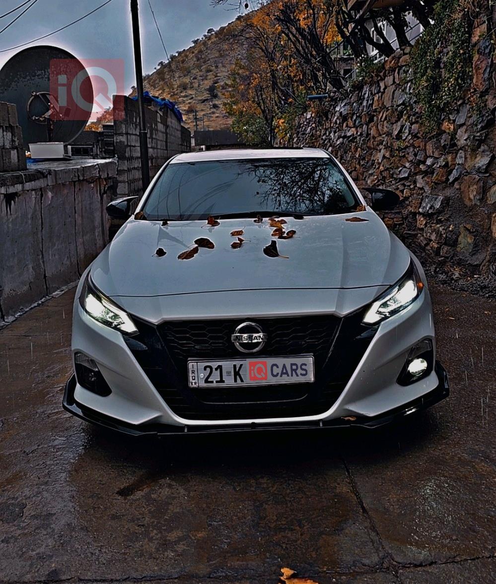 نيسان ألتيما